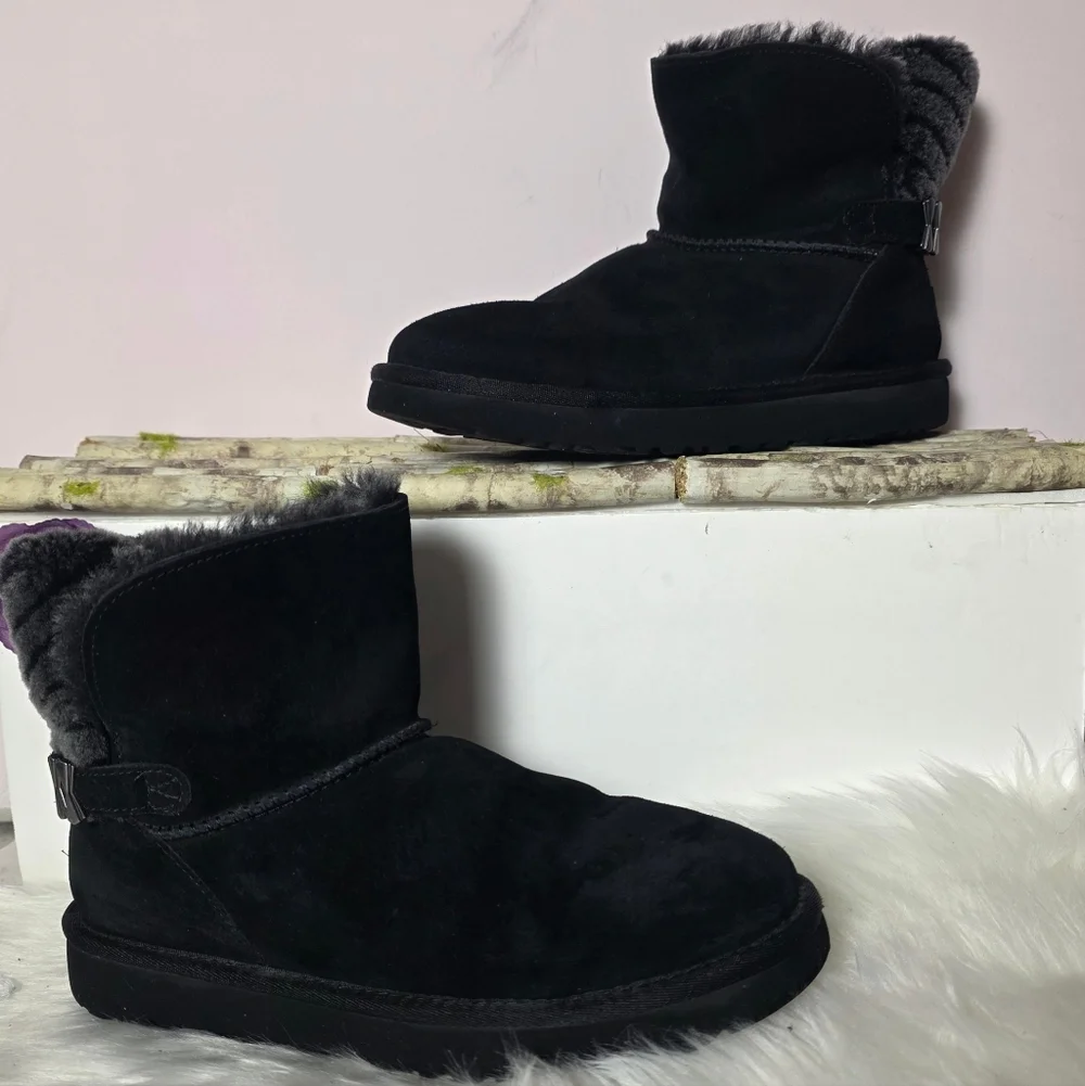 UGG Analia Black Suede Sheepskin Ankle Boots Women’s Size 7 Cozy Fur Lined